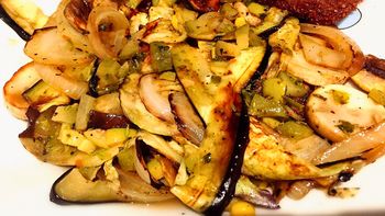 Cómo hacer ensalada de verduras asadas: la receta que va a transformar sus guarniciones