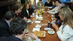 Fein acordó hoy con los concejales una mesa de trabajo por la autonomía de la ciudad