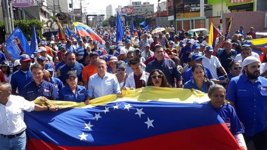 Guaidó llamó a insistir hasta que los militares le den la espalda a Maduro