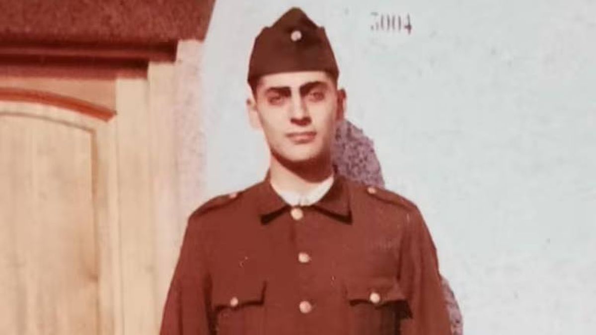 Renato Ruiz, soldado de Malvinas clase 62. Finalizaba el servicio militar y lo mandaron a Malvinas. Renato Ruiz, soldado de Malvinas clase 62. Finalizaba el servicio militar y lo mandaron a Malvinas.