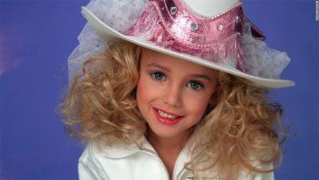 El caso de la pequeña reina de belleza infantil asesinada que sigue sin resolver