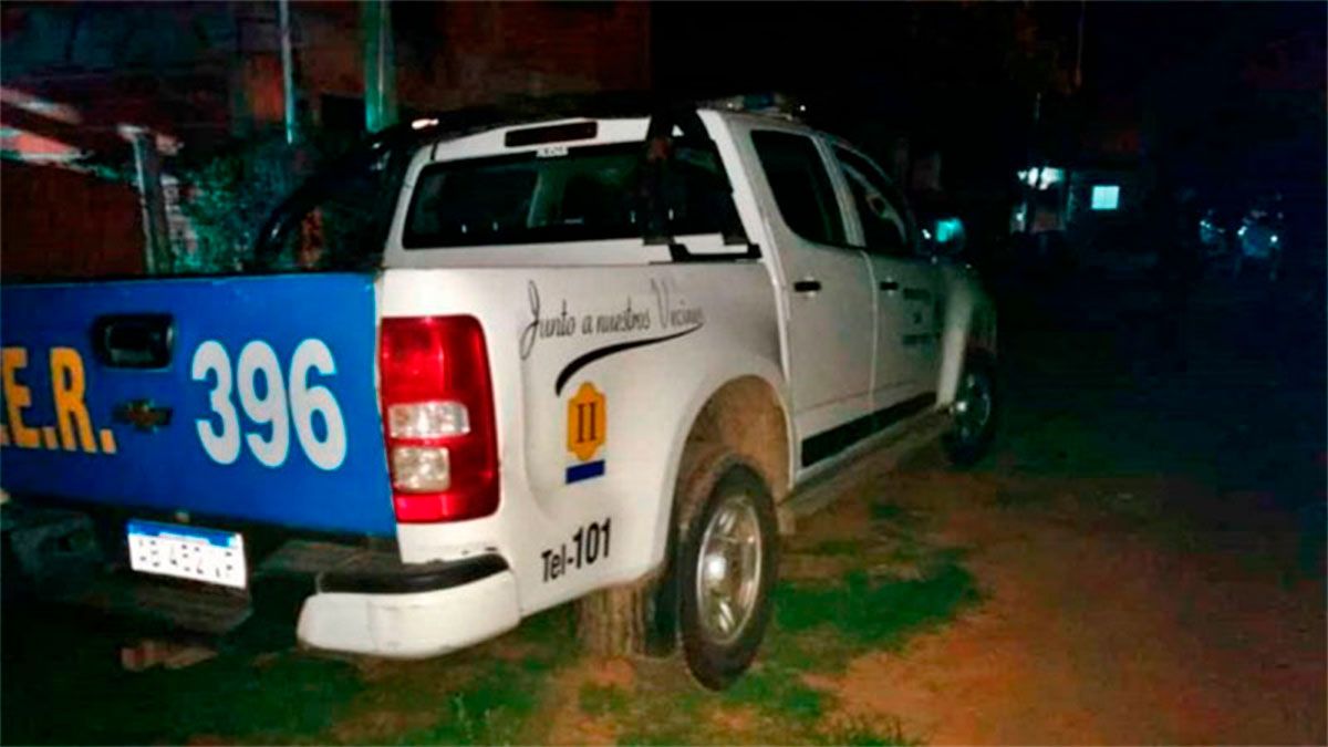 Se realizaron diferentes allanamientos en la vivienda del acusado y se secuestraron prendas de vestir y otros elementos de interés pero no lograron hallarlo.