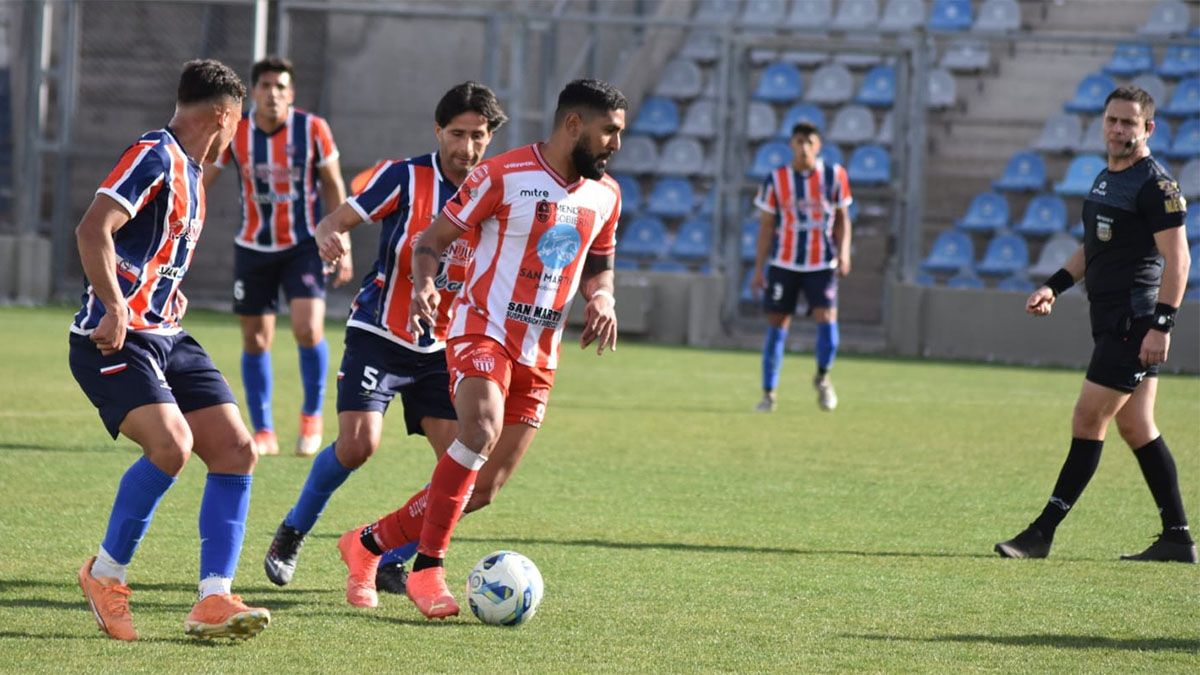 San Martín cayó ante Peñarol, en San Juan.