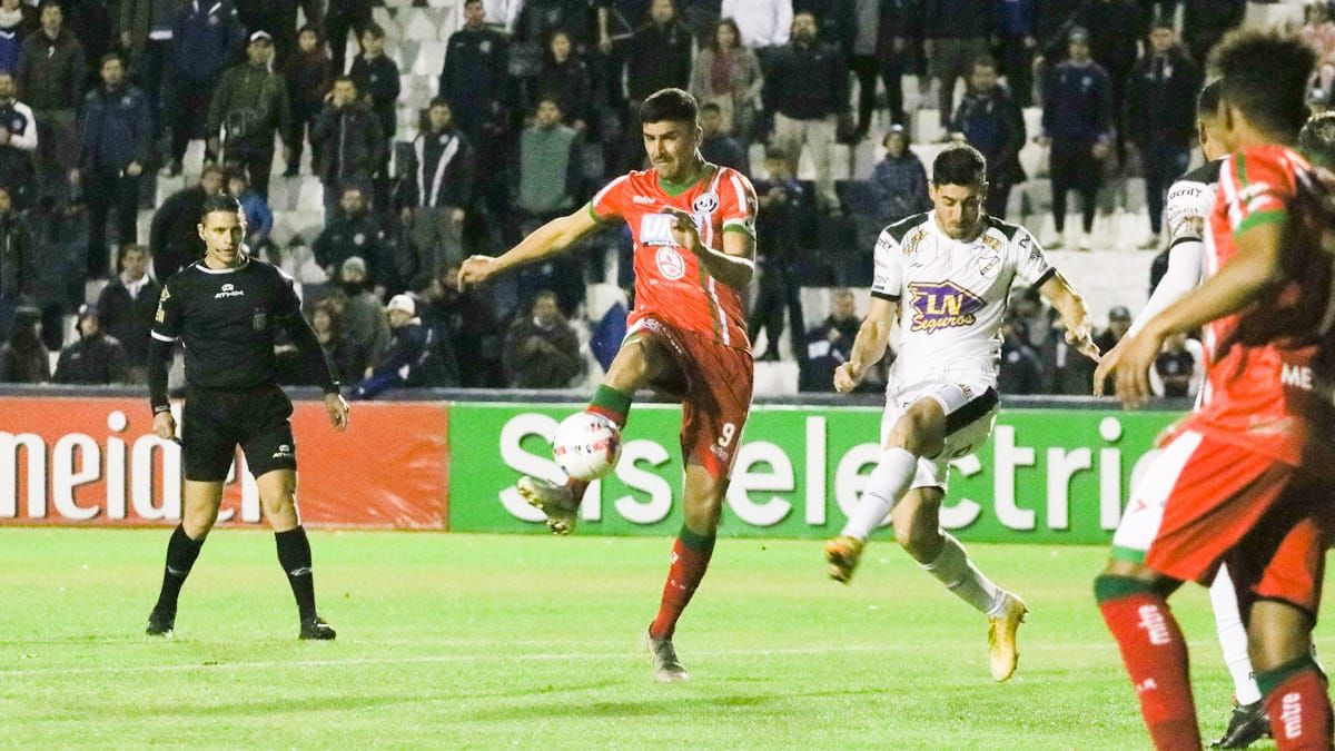 La Lepra fue de menor a mayor ante un rival que está peleando en los primeros puestos