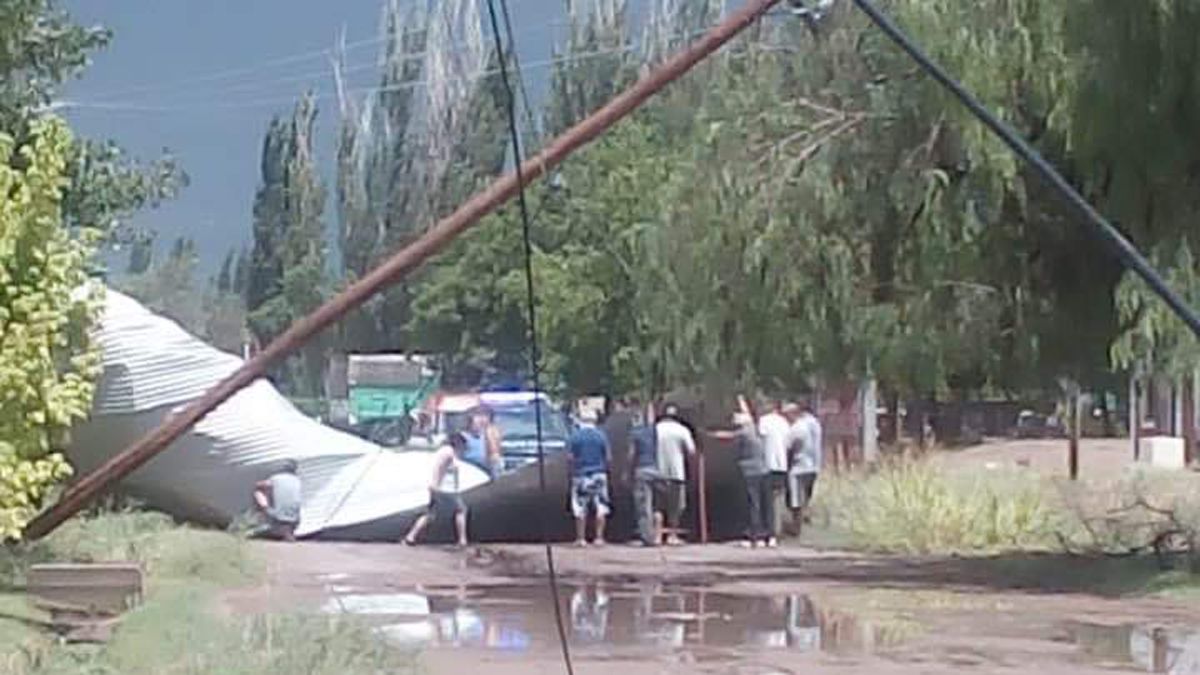 Parte de los daños causados por el temporal en la zona de El Ñango y carril Montecaseros.