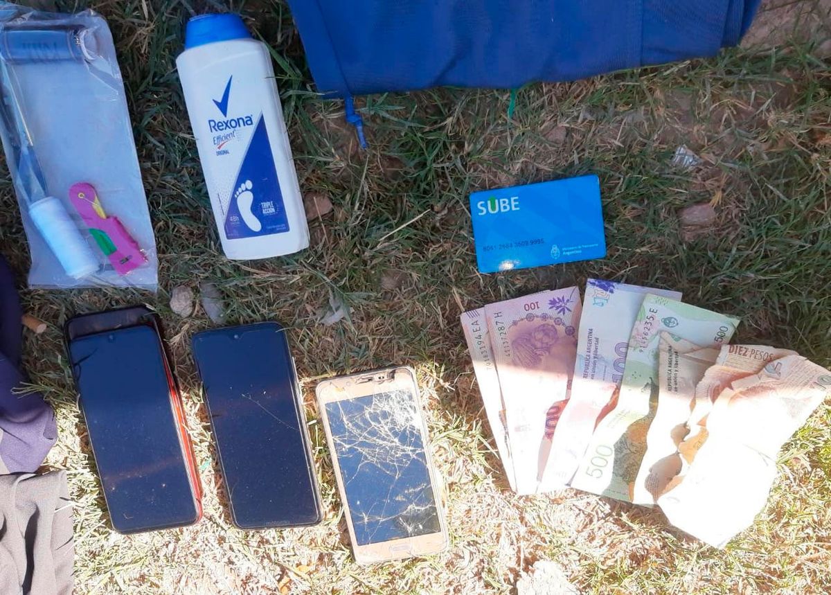 La Policía llegó a la casa del malviviente y logró dar con los objetos robados. (Gentileza El Sol).