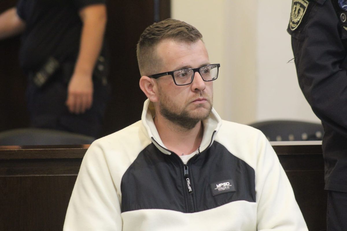 Omar Poblete (36) fue declarado culpable por un jurado popular y condenado a prisión perpetua por el crimen de su concuñada, Morena Bissotto, y herir al bebé de ella.&nbsp;
