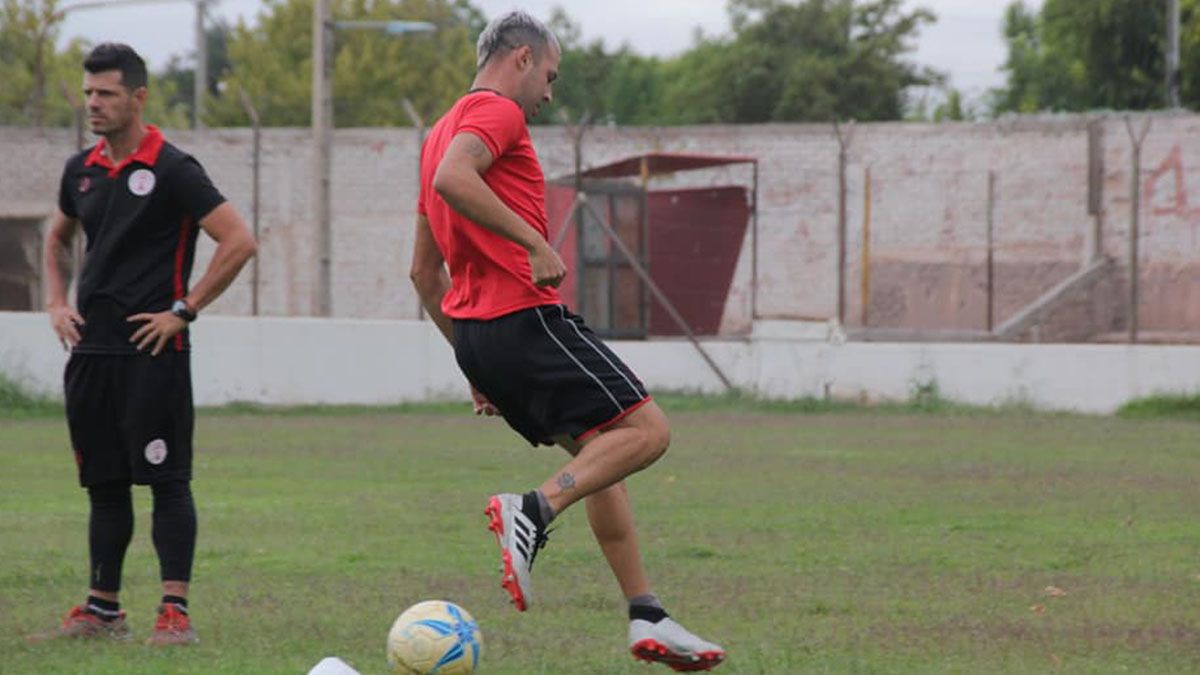 Facundo Rodríguez y un duro compromiso ante Desamparados