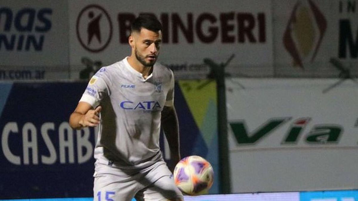 Brian Salvareschi se fracturó el Peroné de la pierna derecha.