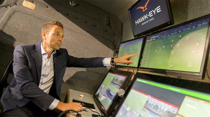 Roja por primera vez a un jugador aplicando la tecnología al fútbol