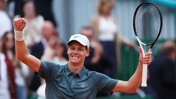 Jannik Sinner tocó el cielo en el Masters de Montecarlo: le ganó a Carlos Alcaraz y es número uno Jannik Sinner tocó el cielo en el Masters de Montecarlo: le ganó a Carlos Alcaraz y es número uno