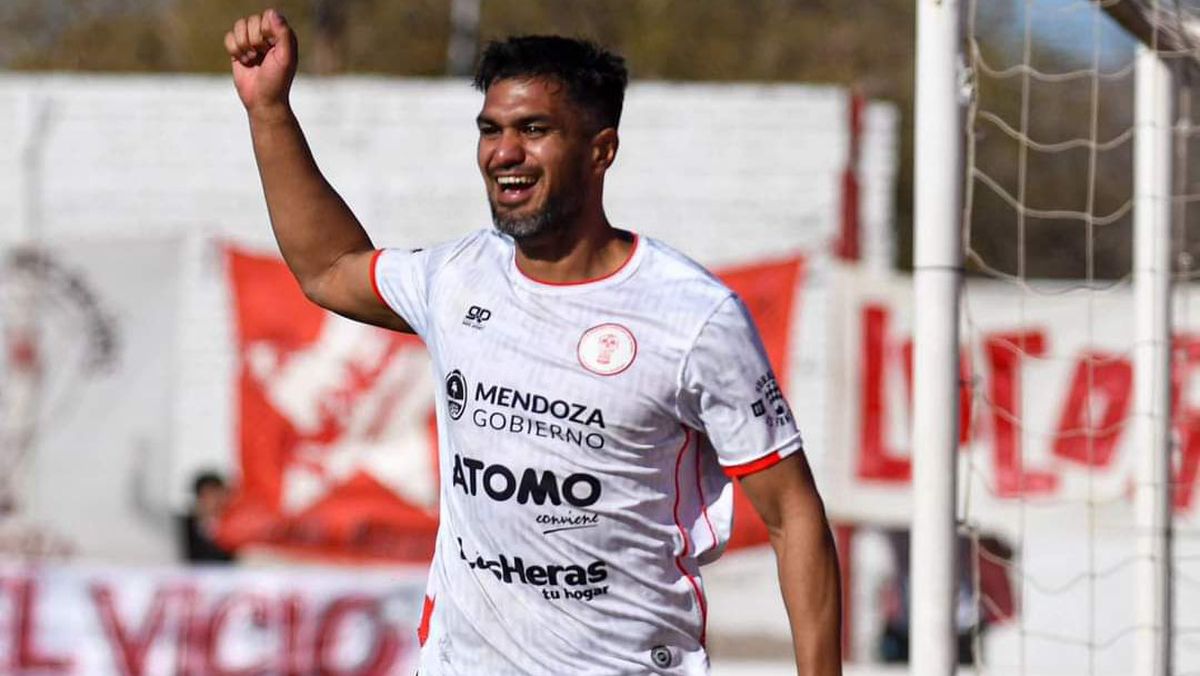 Emanuel Décimo le aporta mucha experiencia a Huracán Las Heras.