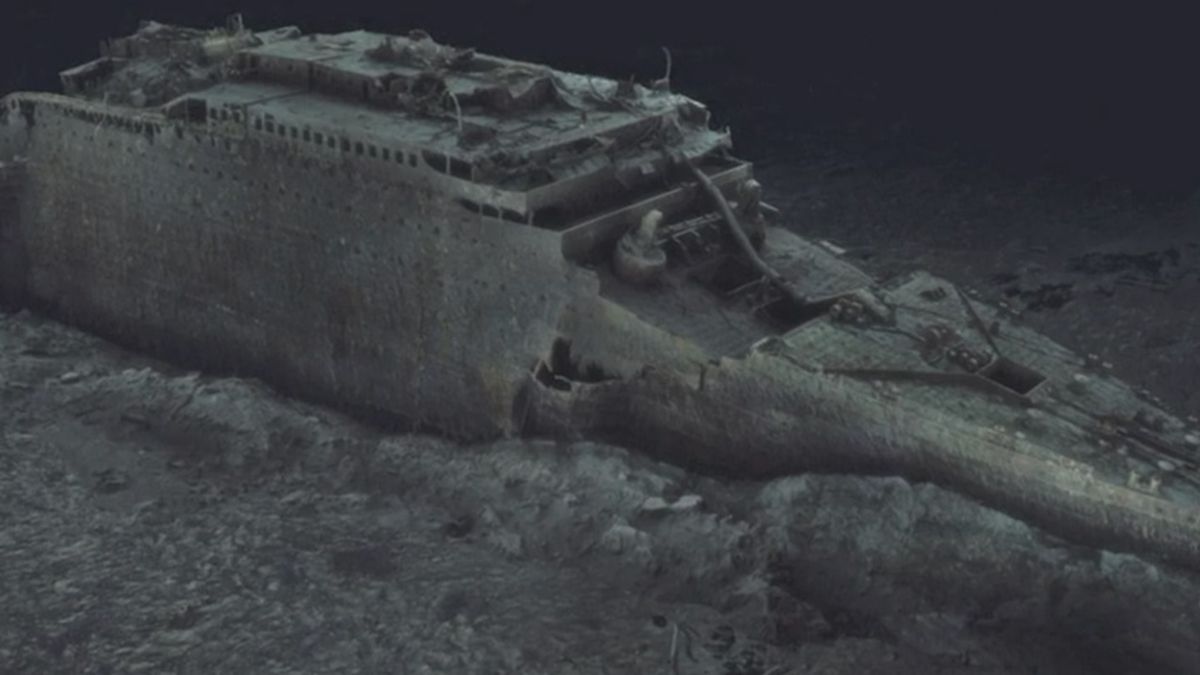 El Titanic permanece frente a las costas del sudeste de Canadá, donde es visitado por turistas que pagan 25.000 dólares por la excursión