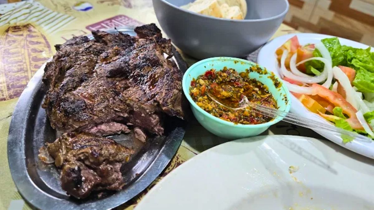 El bodegón se destaca por hacer unos excelentes asados. El bodegón se destaca por hacer unos excelentes asados.