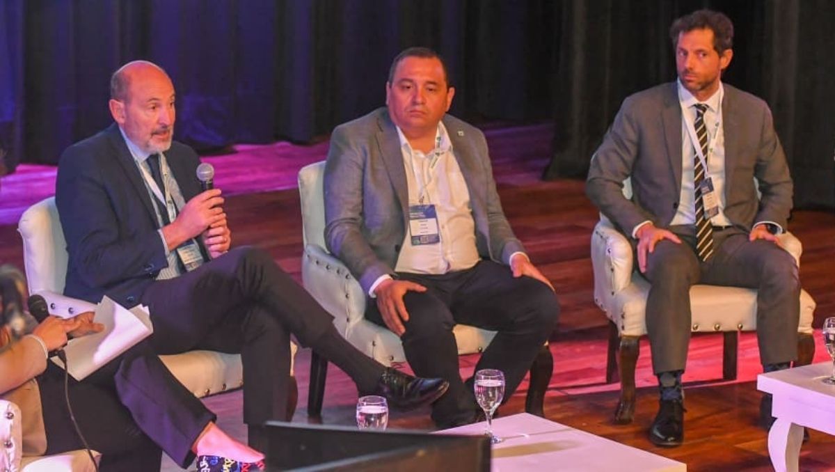Rodolfo Vargas Arizu analizó el andar de la industria mendocina junto con líderes del sector.