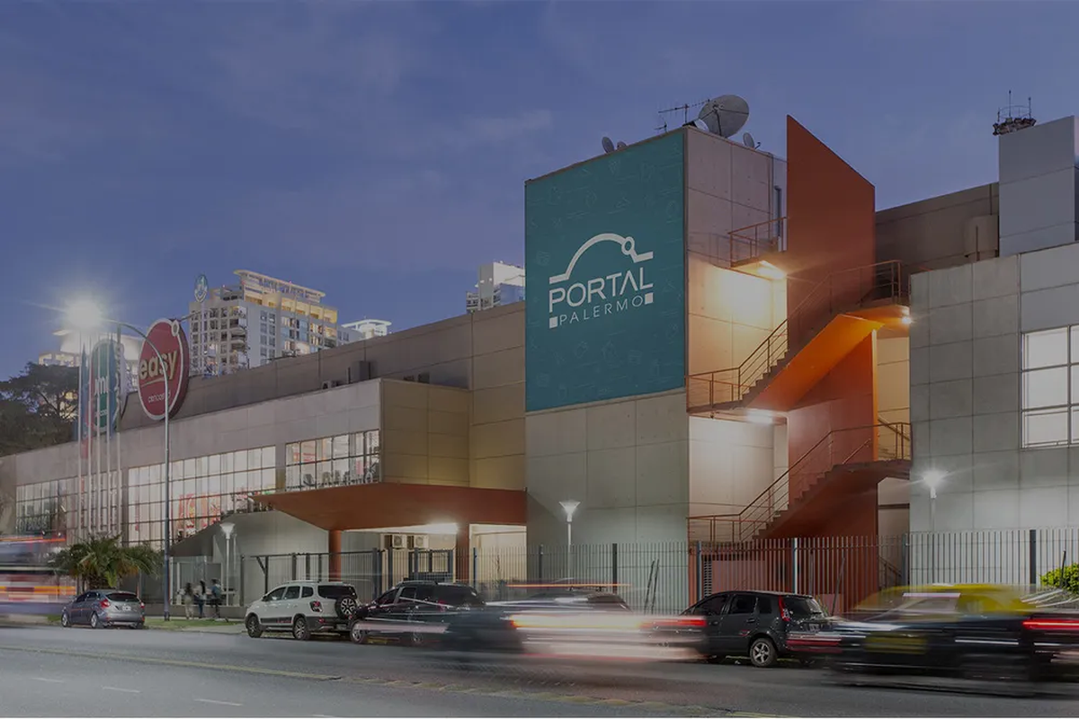 Portal Palermo abrió sus puertas en 1996 y rápidamente se convirtió en un punto de referencia. Portal Palermo abrió sus puertas en 1996 y rápidamente se convirtió en un punto de referencia.