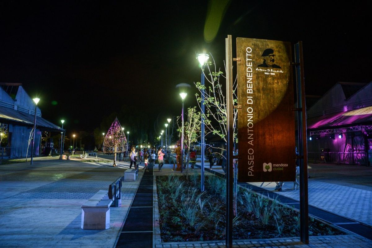 En el Paseo Antonio Di Benedetto del Parque Central se realizará una filocaminata, a fin de mes o principios de marzo. En el Paseo Antonio Di Benedetto del Parque Central se realizará una filocaminata, a fin de mes o principios de marzo.