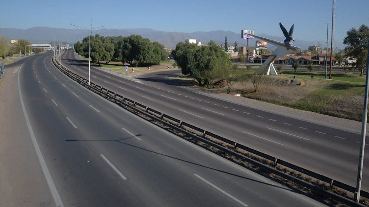 La Fase 1 es la etapa más dura del confinamiento. La cuarentena por coronavirus en Mendoza comenzó con este tipo de restricciones. Así lucía Mendoza y así volverá a lucir.