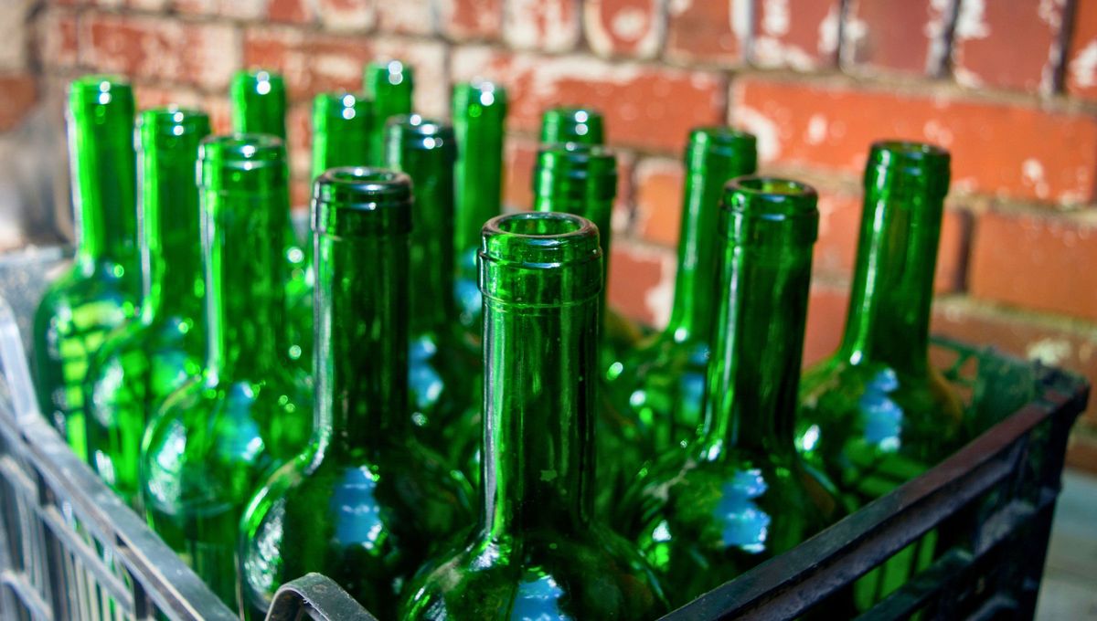Quién tiene botellas de vino vacías