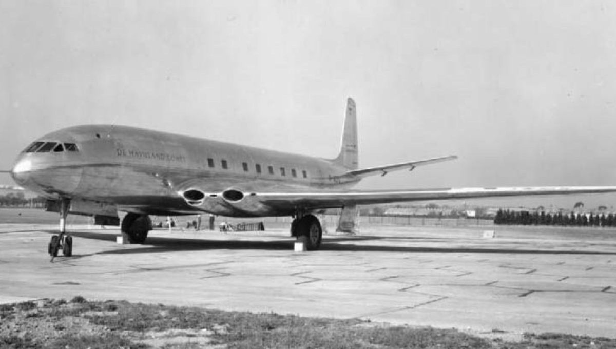 Primer avión comercial Primer avión comercial