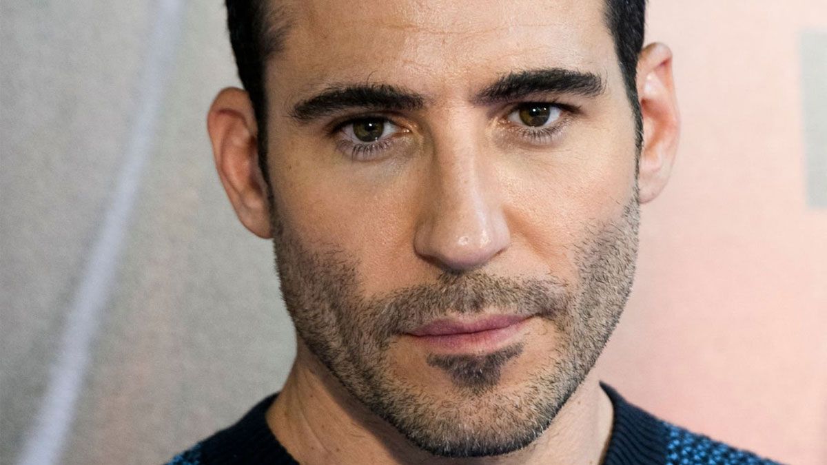 El actor Miguel Ángel Silvestre interpreta a Jorge en la película de Netflix.