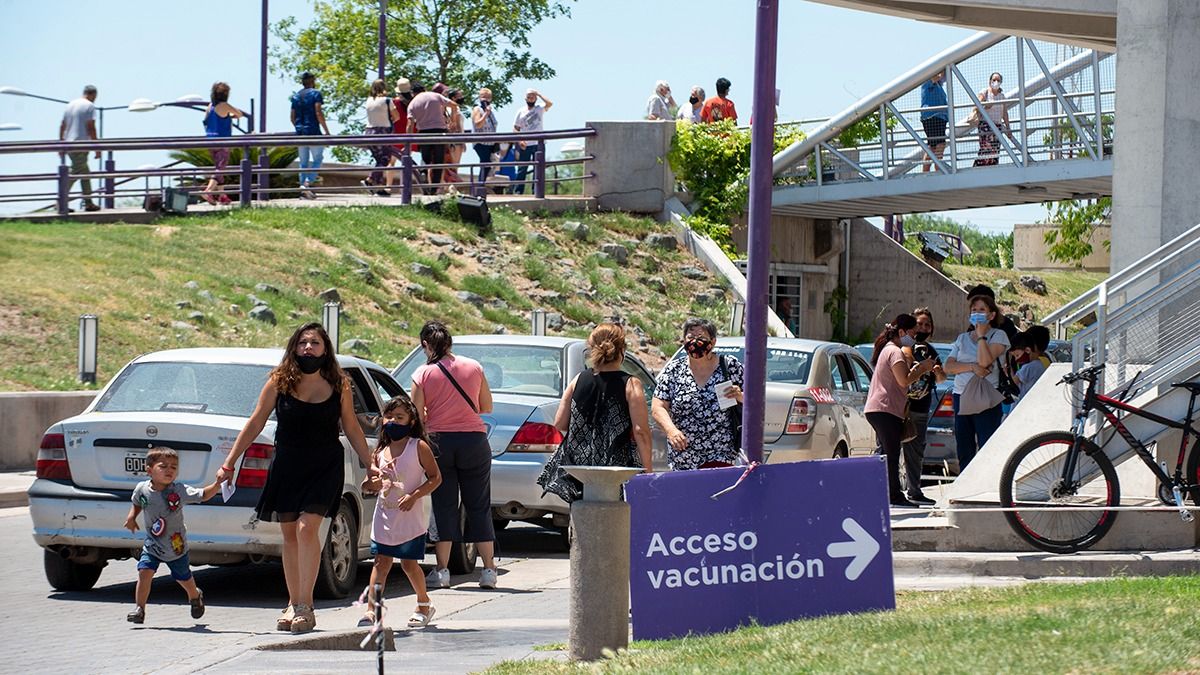 Aumentan los testeos y aumentan los casos de Covid en Mendoza.