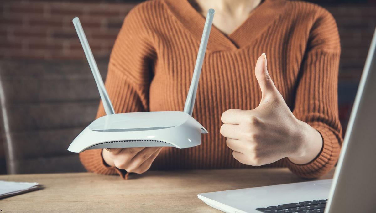 El router debe estar instalado entre el metro y los 1,8 metros de altura. El router debe estar instalado entre el metro y los 1,8 metros de altura. 