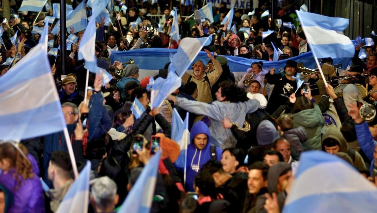 El peronismo celebró una victoria en provincia de Buenos Aires. Los resultados de las elecciones fueron contundentes.