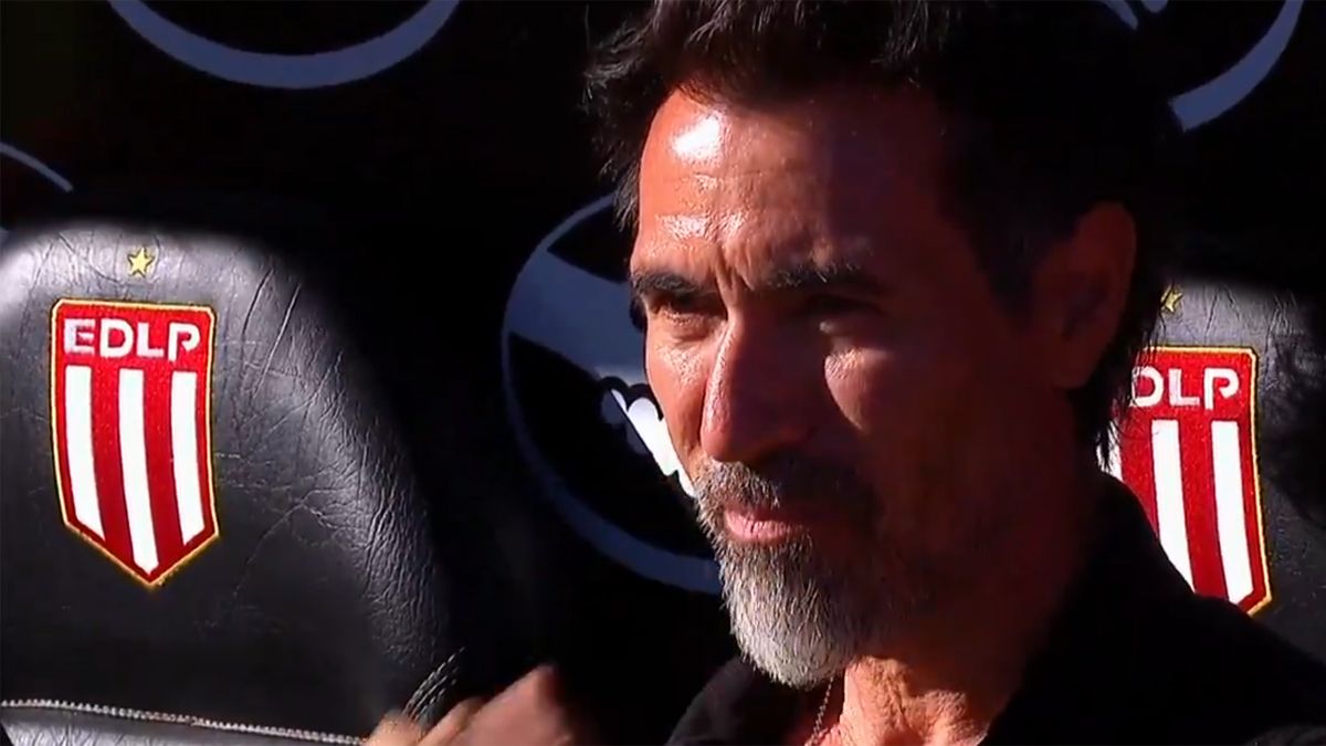 Eduardo Domínguez se despidió de Estudiantes entre lágrimas y ovacionado por los hinchas