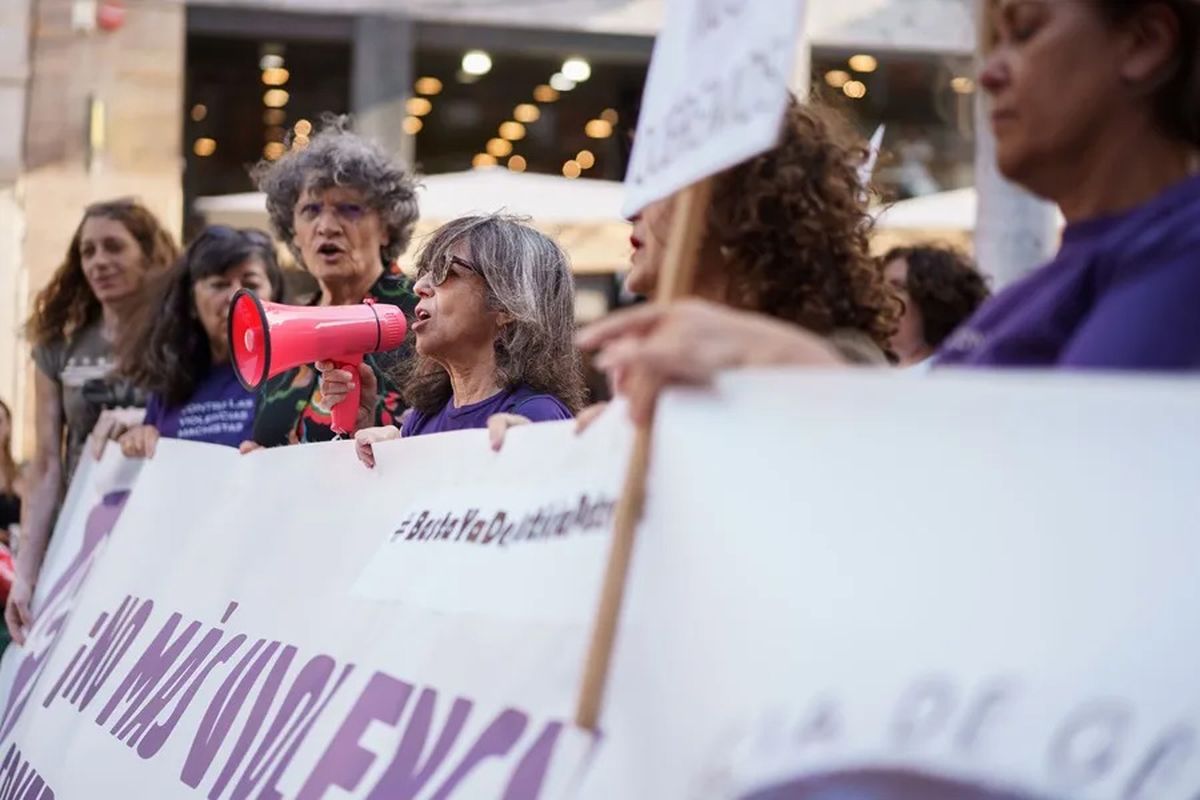Mujeres en una concentración contra la violencia machista (Archivo). Crédito: EFE/Ramón de la Rocha.