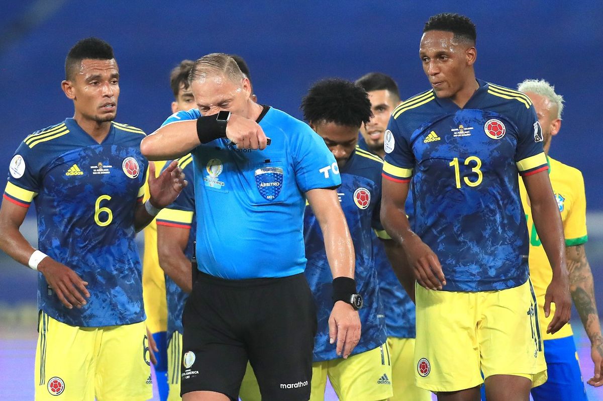 N&eacute;stor Pitana convalid&oacute; un gol pol&eacute;mico y Conmebol aval&oacute; su decisi&oacute;n.