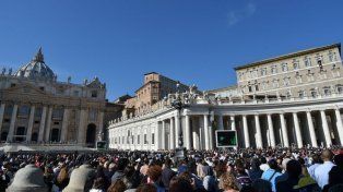 Detuvieron en El Vaticano a un sacerdote sospechoso de consultar porno infantil
