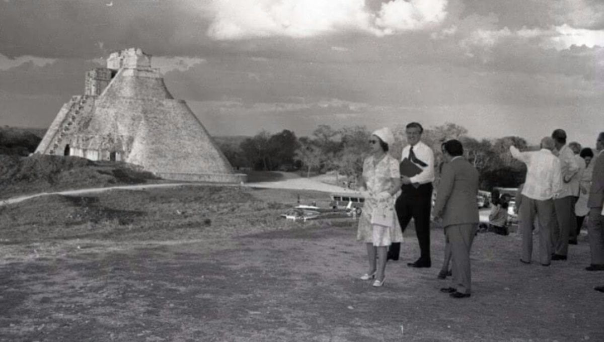 Reina Isabel II en México. Reina Isabel II en México.