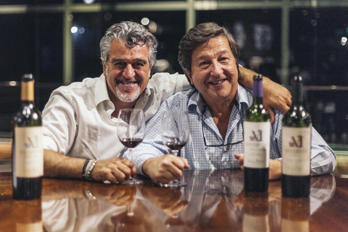 En Roberto Cipresso, Achával encontró más que un socio, su mentor y amigo, En Roberto Cipresso, Achával encontró más que un socio, su mentor y amigo,