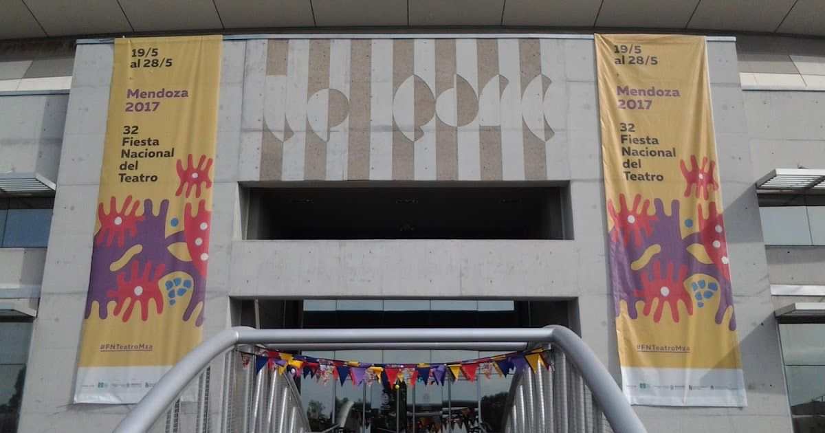 En 2017, durante la primera gestión de Alfredo Cornejo como gobernador y Gareca a cargo de Cultura, se desarrolló en Mendoza la 32° edición de la Fiesta Nacional del Teatro. En 2017, durante la primera gestión de Alfredo Cornejo como gobernador y Gareca a cargo de Cultura, se desarrolló en Mendoza la 32° edición de la Fiesta Nacional del Teatro.