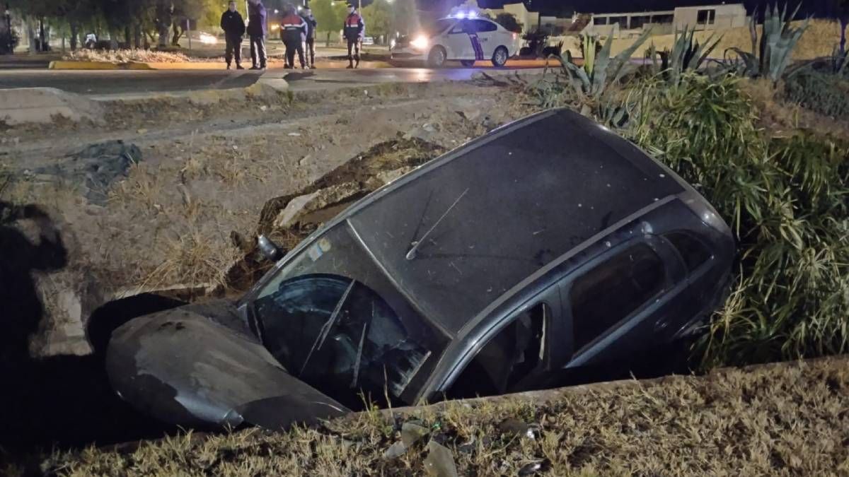 El accidente ocurrió en la rotonda de calles Regalado Olguín y Boulogne Sur Mer, en Las Heras. Foto: Matías Pascualetti/ Radio Nihuil.