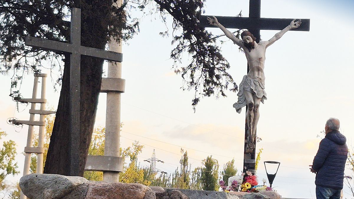 El Calvario en Carrodilla vuelve a concentrar la atención de los fieles mendocinos esta Semana Santa.