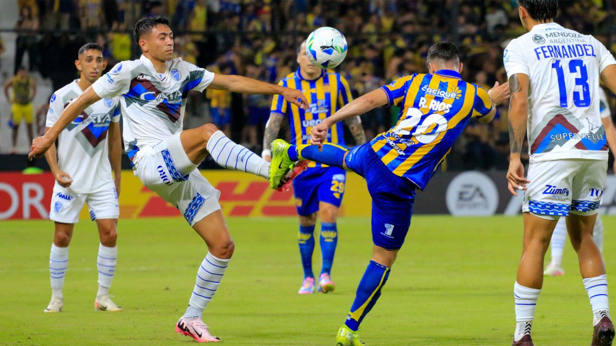 Godoy Cruz le ganó a Sportivo Luqueño, en Paraguay, y se mantiene invicto en la Copa Sudamericana