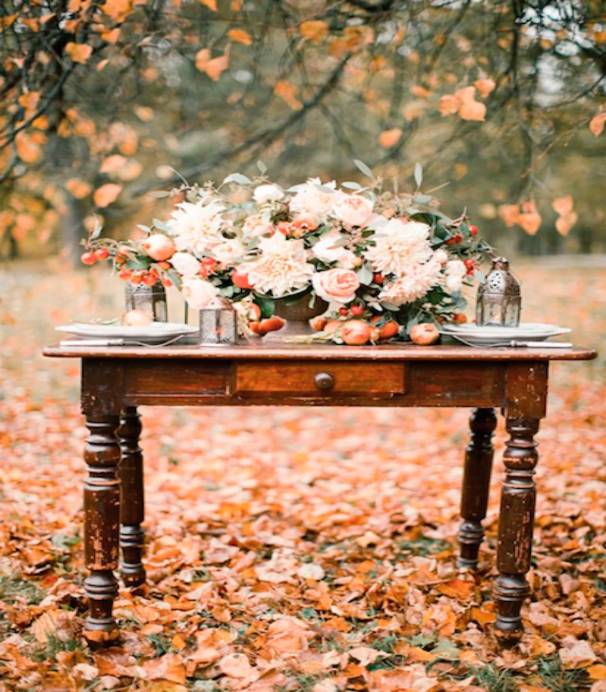 Si quieres una boda temática de otoño, deberías pensar en cada detalle. Si quieres una boda temática de otoño, deberías pensar en cada detalle.