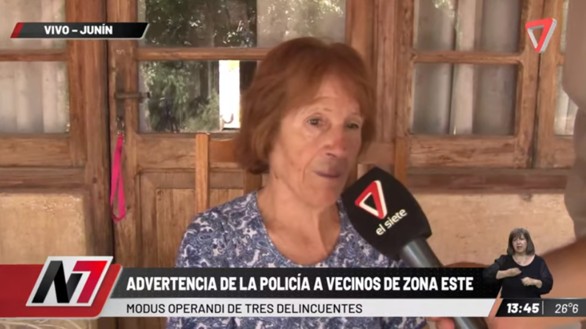 María Victoria Hernández, fue atada en un sillón y golpeada en su rostro y cuerpo. Comentó que los asaltantes le pedían dinero y lo primero que se llevaron fue el televisor. María Victoria Hernández, fue atada en un sillón y golpeada en su rostro y cuerpo. Comentó que los asaltantes le pedían dinero y lo primero que se llevaron fue el televisor.
