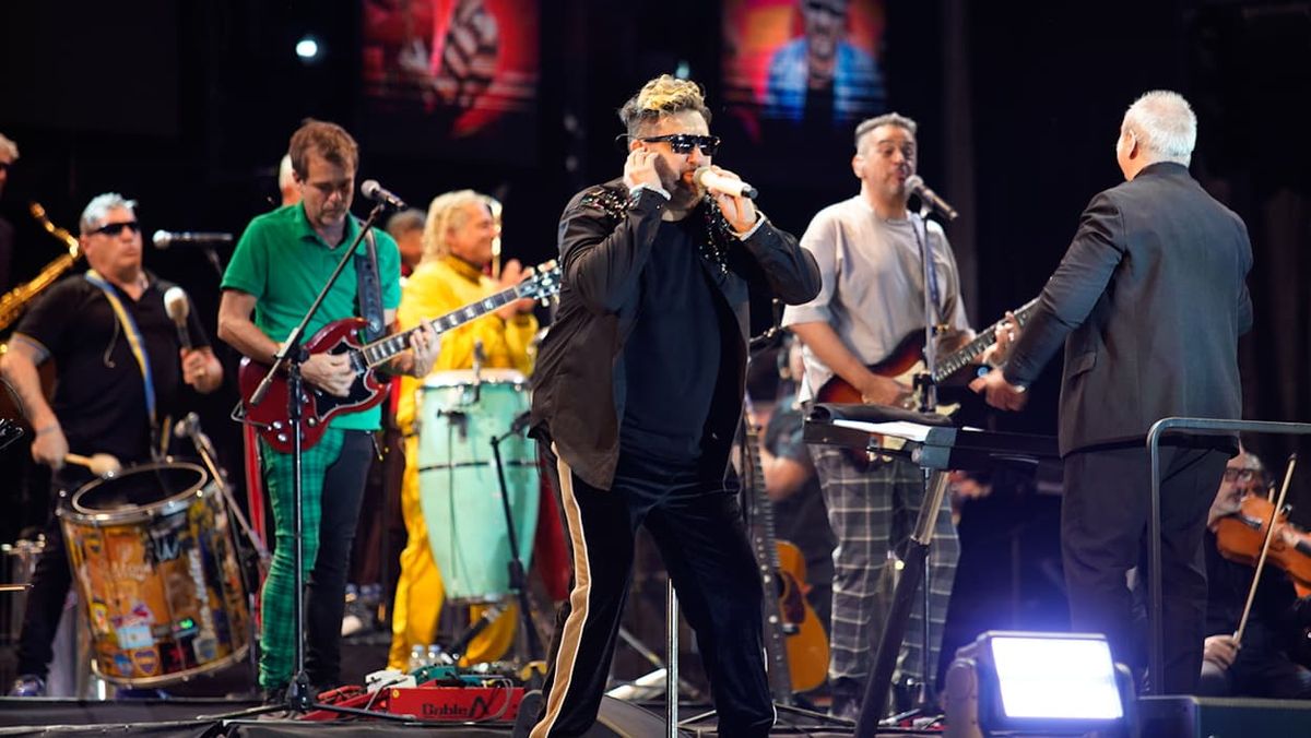 Los Auténticos Decadentes brillaron en la Fiesta de la Cosecha 2025.