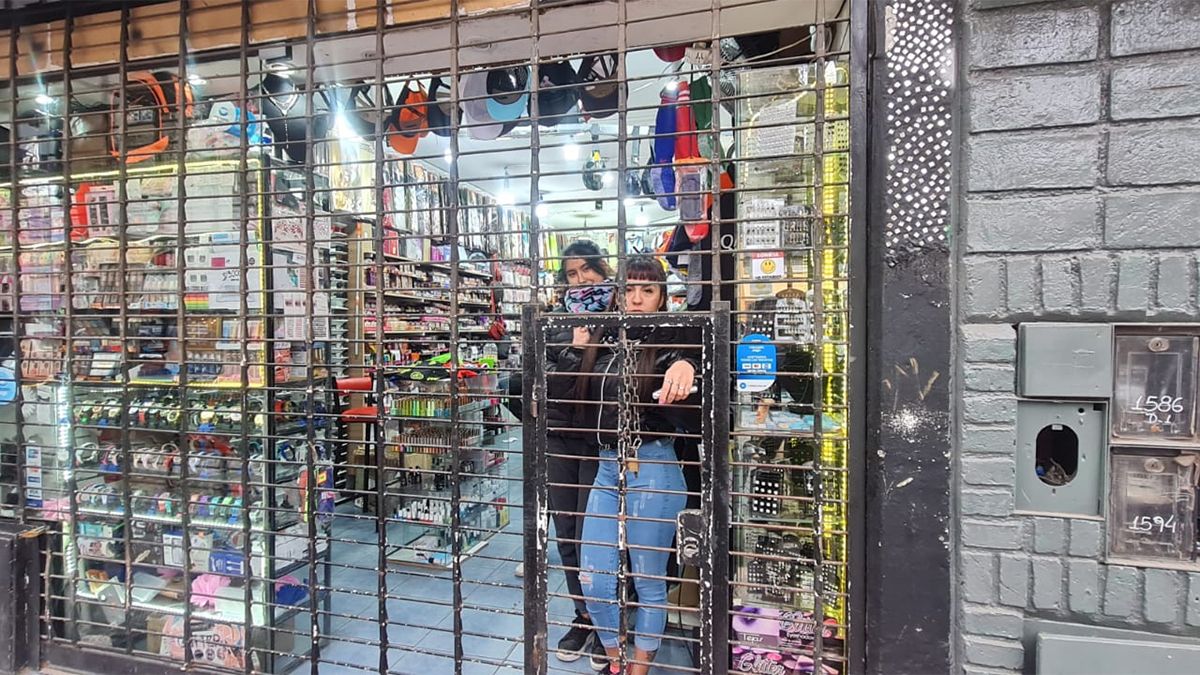 Cómo detectar falsas cadenas de WhatsApp sobre saqueos a comercios