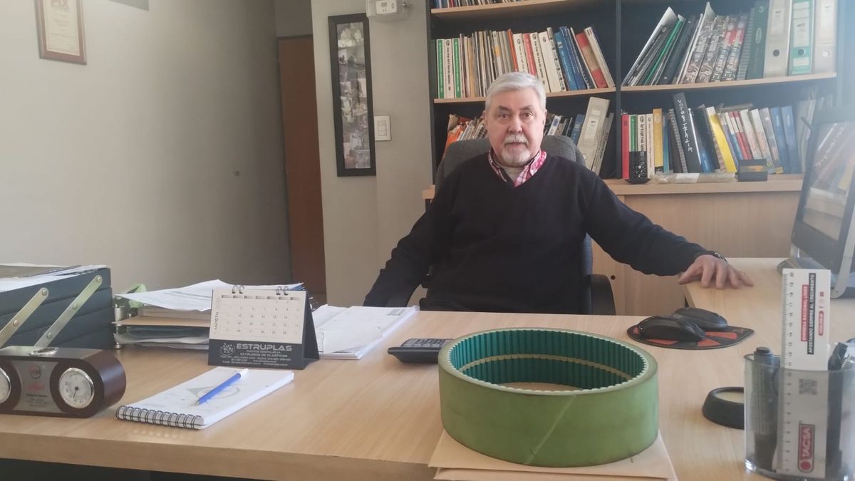 Luis Beckford, dueño de Zapata Goma, aseguró que están atendiendo con total normalidad y con cuidados para empleados y clientes.