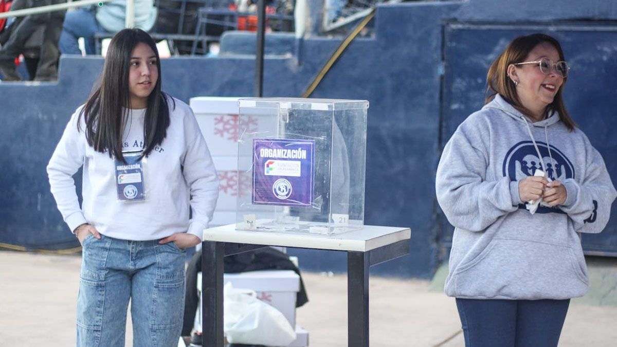 El departamento solidario del club azul recibirá donaciones en cada partido de local. El departamento solidario del club azul recibirá donaciones en cada partido de local.