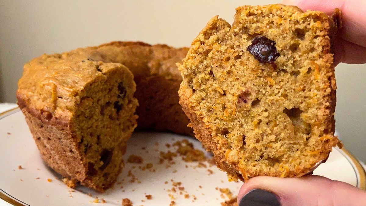 Sin harina ni azúcar: el budín de naranja con una receta fácil y 6 ingredientes saludables