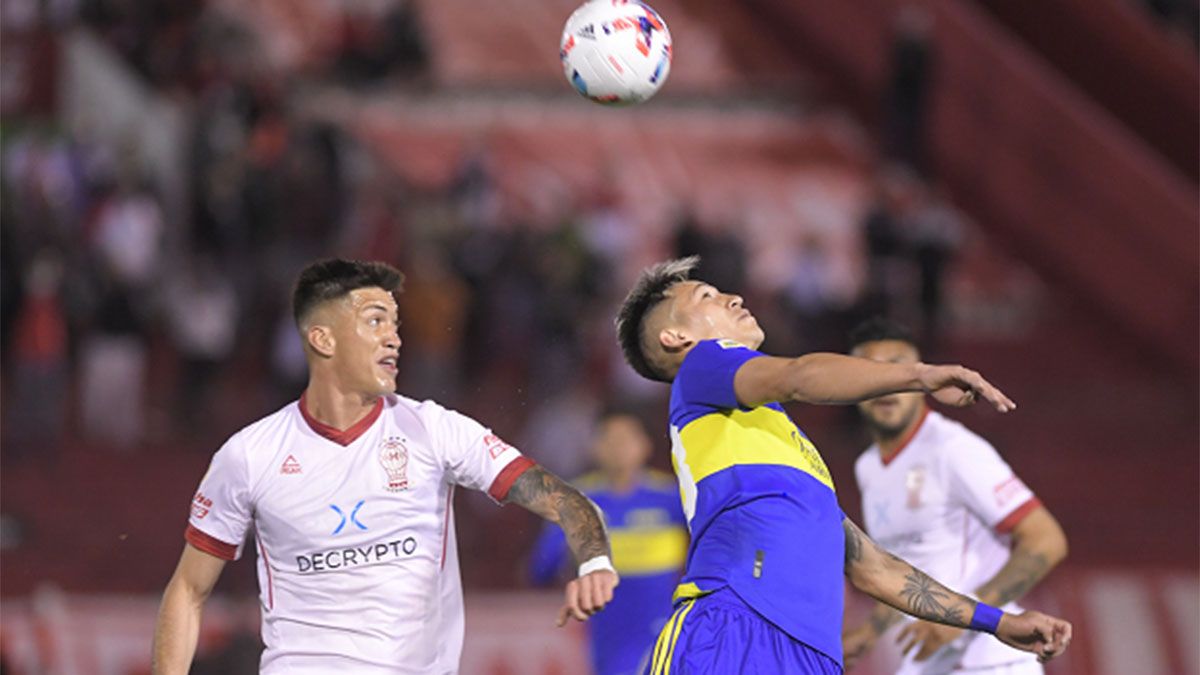Boca goleó a Huracán y sigue el estigma en el Ducó