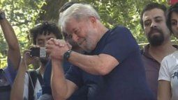 Lula anunció que cumplirá el mandato de prisión