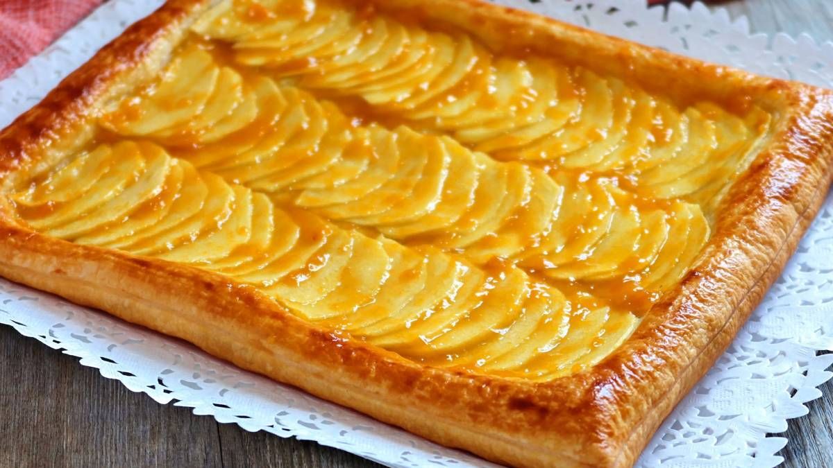 Recetas: hojaldre de manzanas con 3 ingredientes y en 20 minutos. Recetas: hojaldre de manzanas con 3 ingredientes y en 20 minutos.