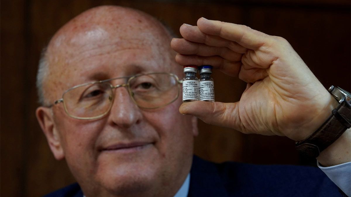 El director del Centro Nacional de Investigación de Epidemiología y Microbiología de Gamaleya de Moscú, Alexandr Guíntsburg.