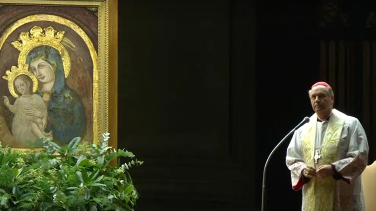 El cardenal Fernández Artime sorprendió a los fieles católicos con un audio del papa Francisco.